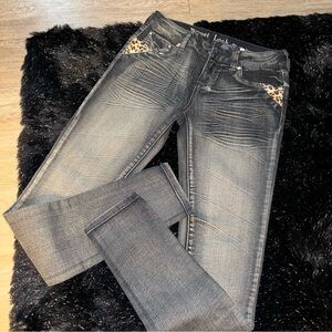 Sweet Look Premium Y2K Stylish Gray Jeans with Leopard Accents